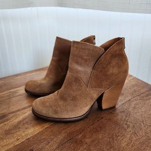 KORK-EASE Castaneda Tan Contemporary Boho Suede Leather Ankle Booties size 8M